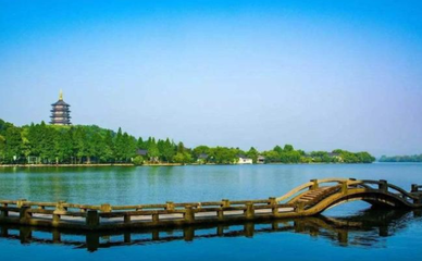 浙江在修建一條鐵路,時(shí)速高達(dá)350公里,力爭(zhēng)2022年亞運(yùn)會(huì)前建成